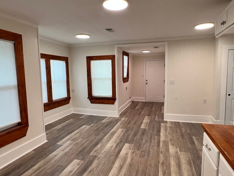 Building Photo - 1221 Georgia St