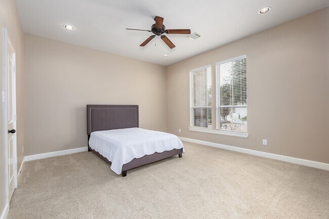 Building Photo - 27 N Arrow Canyon Cir
