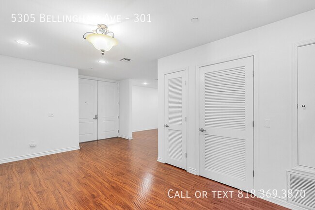 Building Photo - 5305 Bellingham Ave