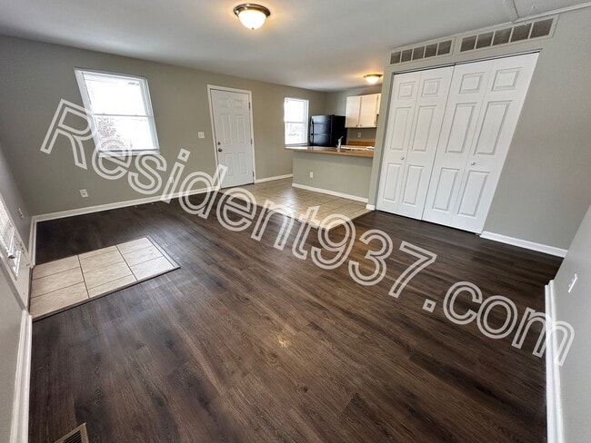 Building Photo - 3 Bed 1 Bath