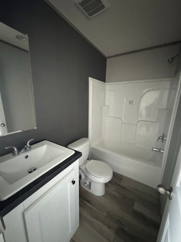 Building Photo - 90 Peach St