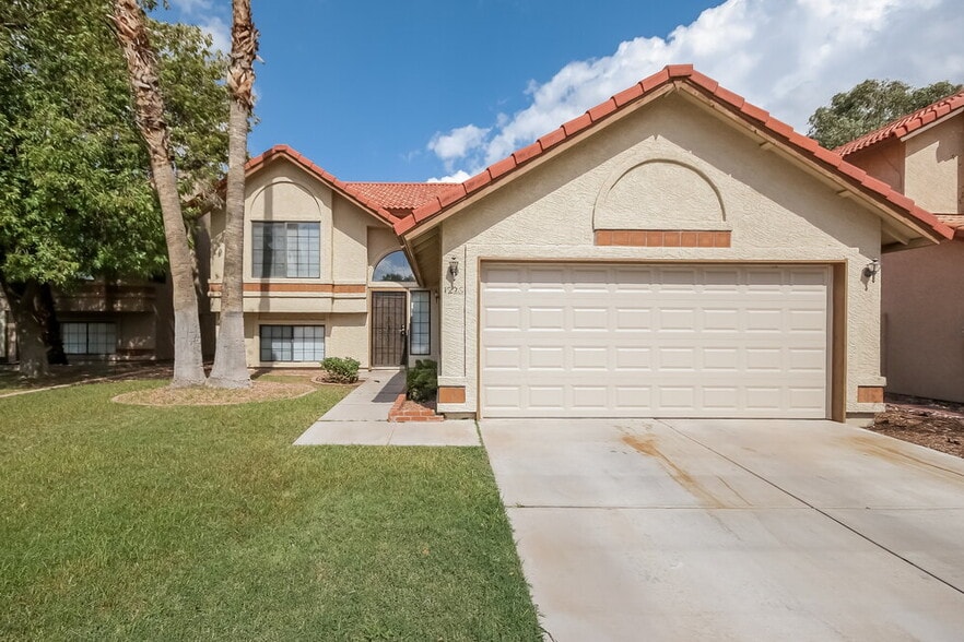 Primary Photo - 1226 W Seashore Dr