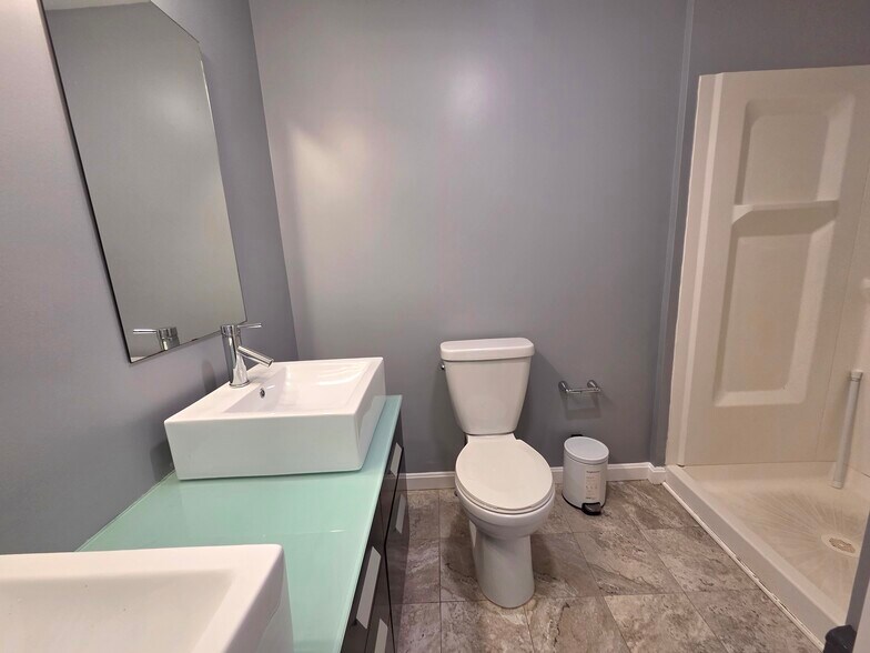 Building Photo - 39 Orleans St