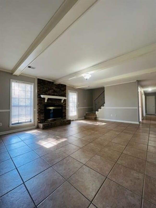 Building Photo - Stunning 5-Bedroom Home in Bartlett - Spacious, Elegant & Move-In Ready!