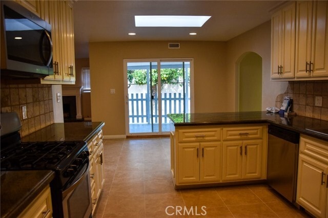 Building Photo - 421 N Park Ln