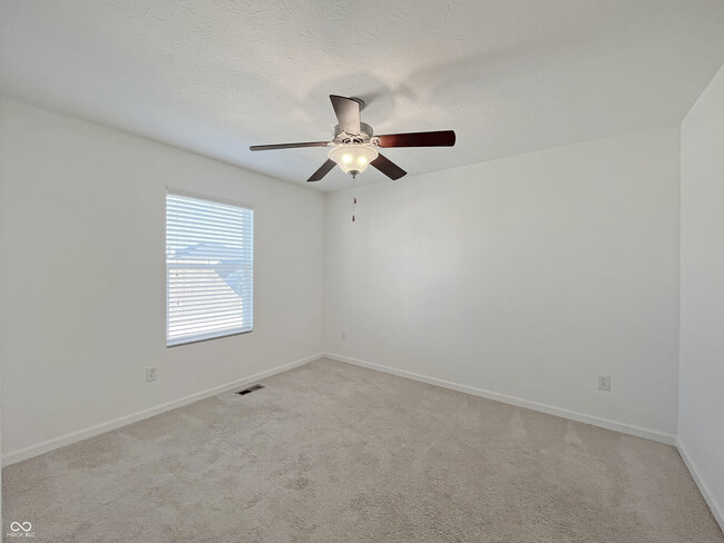 Building Photo - 5773 Bluff View Ln