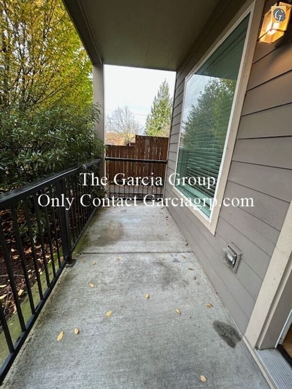 Building Photo - 7128 N Richmond Ave