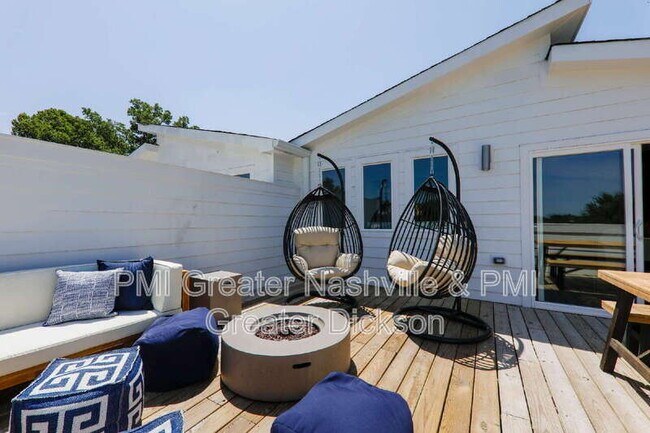 Building Photo - 11 N Hill St