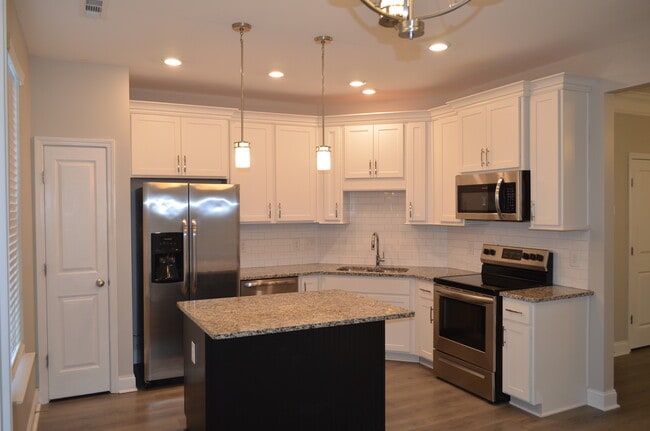 Building Photo - 1057 Vida Wy