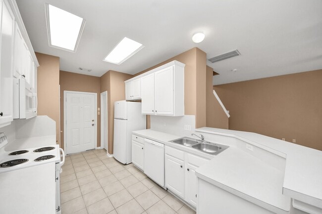 Building Photo - 6019 Pennworth Ln
