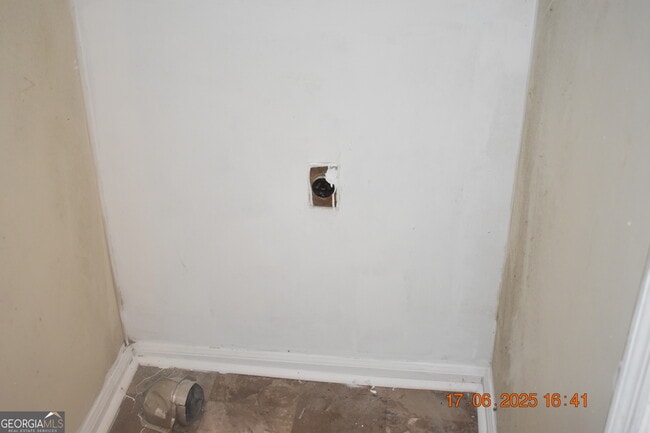 Building Photo - 4403 Azalea Dr