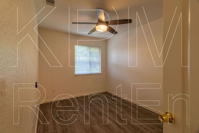 Building Photo - 6529 El Capitan Cir