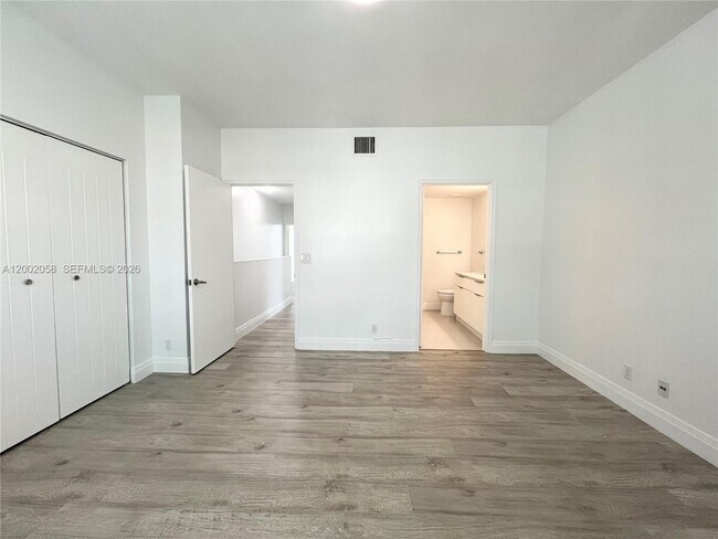 Building Photo - 1524 Coronado Rd