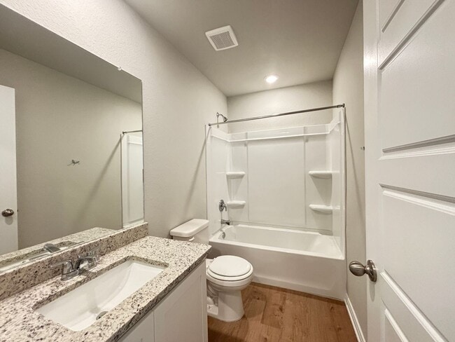 Building Photo - Want luxury living in the Far West ...Look no further...Amanda Park is it!