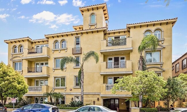 Primary Photo - 12026 Rhode Island Ave