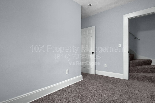 Building Photo - 614 Lilley Ave