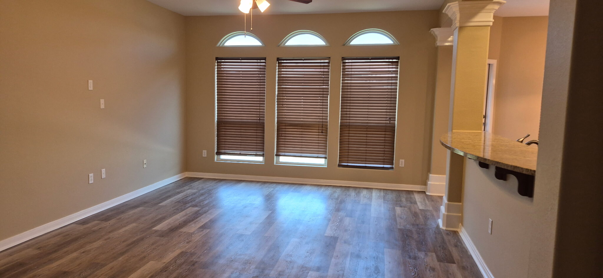Building Photo - 1705 Barlow