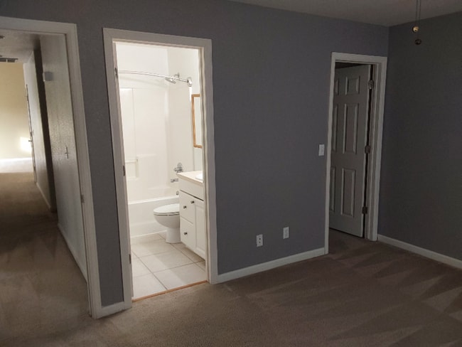 Building Photo - 6883 Mount Democrat St