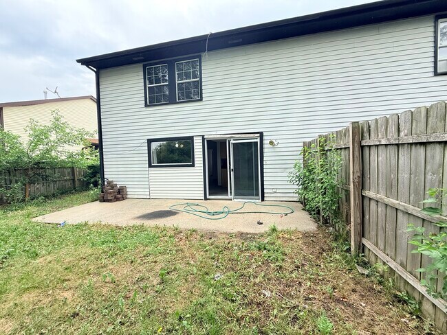 Building Photo - 229 Juniper Ln