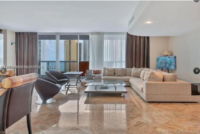 Building Photo - 16500 Collins Ave