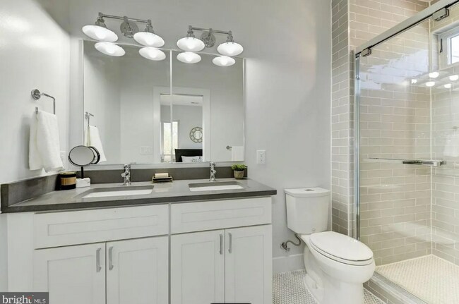 Building Photo - 3018-3012 12th St NE