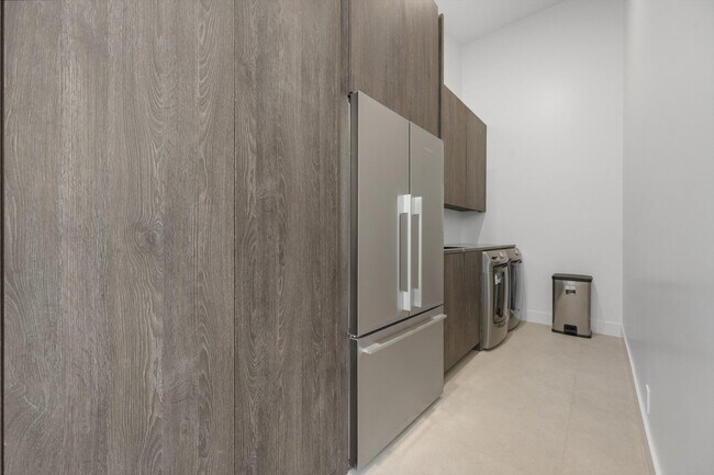 Building Photo - 13090 Touchstone Pl