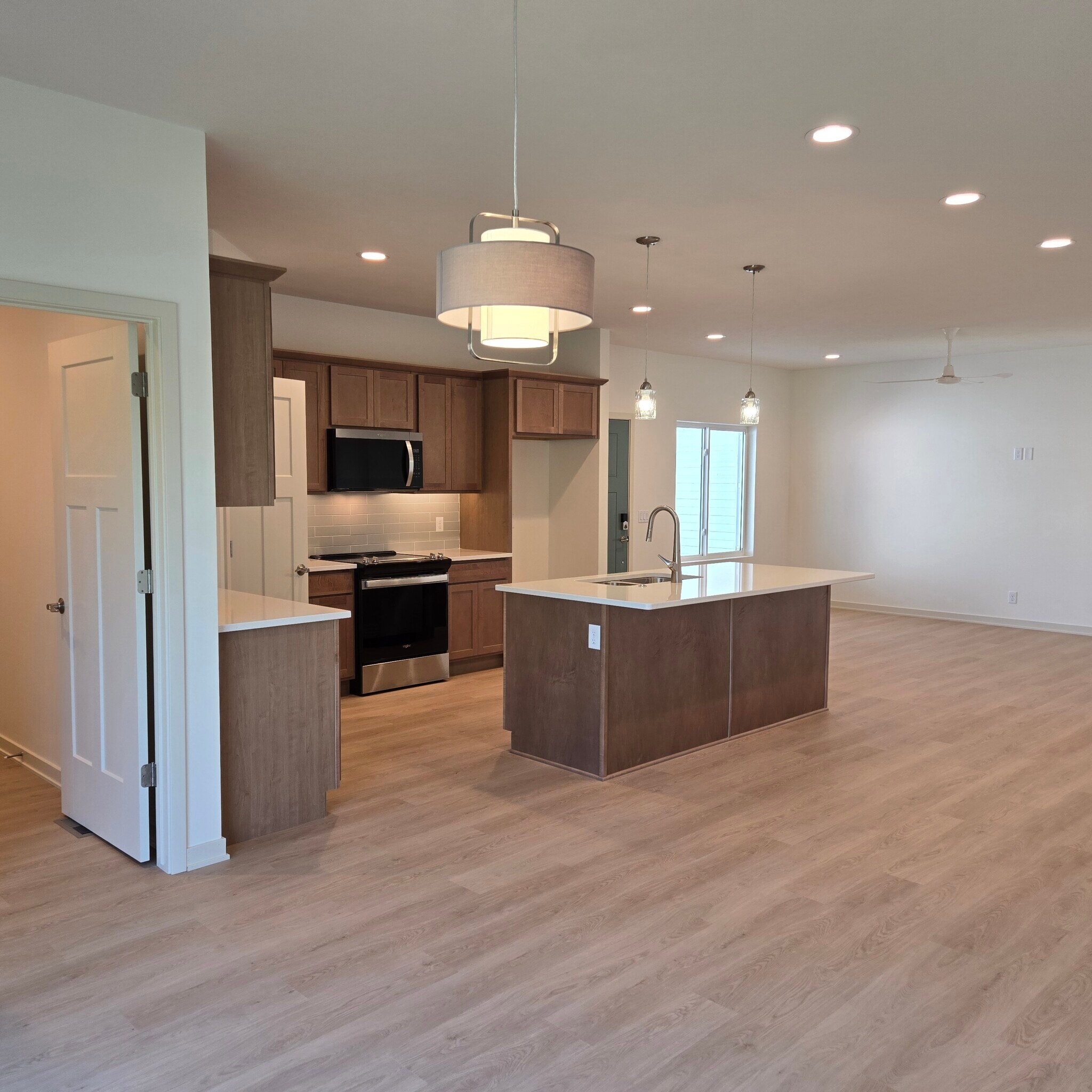 Building Photo - 8101 Kallum Dr