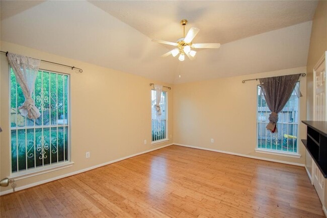 Building Photo - 7731 Las Flores Dr