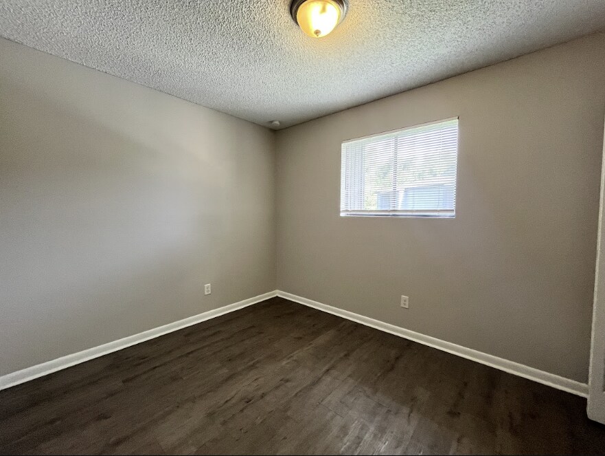 Building Photo - 5026 Westchase Ct