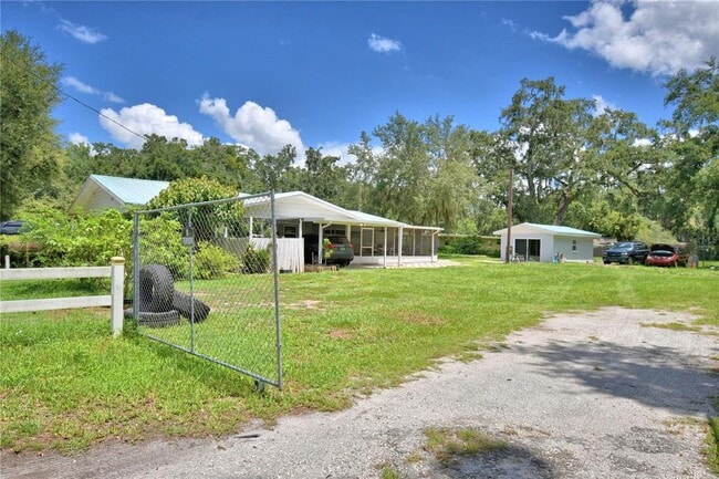 Building Photo - 250 Chamberlain Dr
