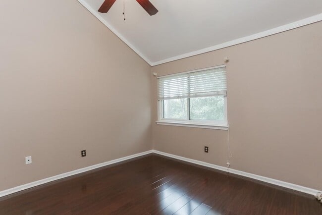 Building Photo - 3087 Balearic Dr SE