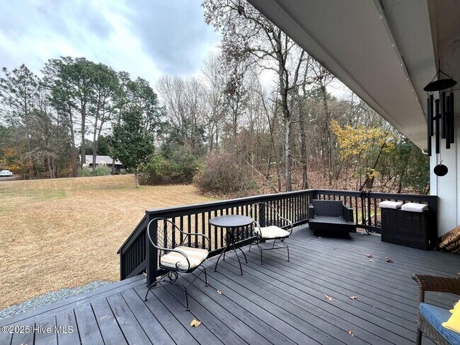 Building Photo - 105 Scuppernong Ct