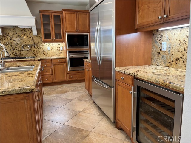 Building Photo - 27 Tree Clover