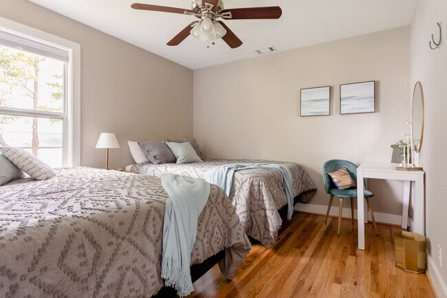 Building Photo - Ideal West Nashville Location!