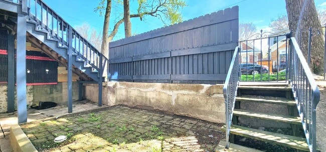 Building Photo - 3520 S Winchester Ave