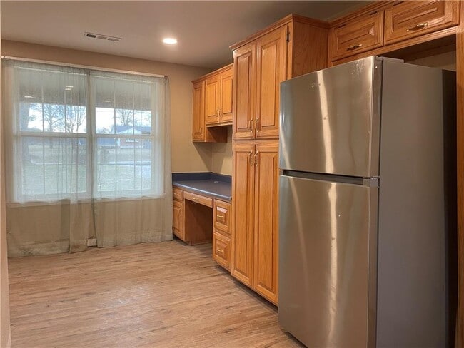 Building Photo - 4600 E Huntsville Rd