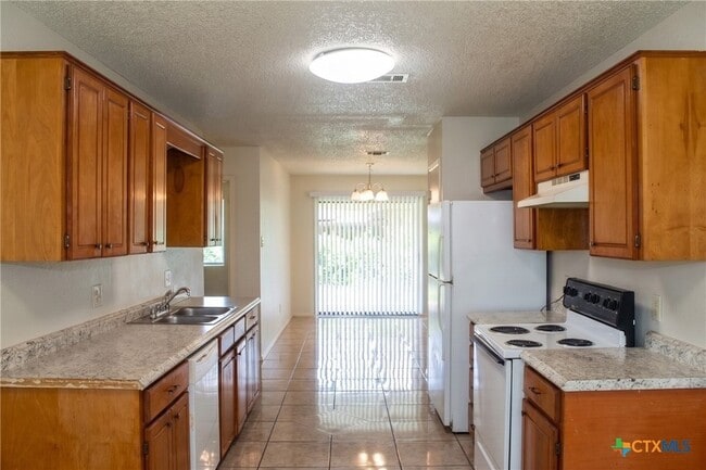 Building Photo - 5707 Dan Dr