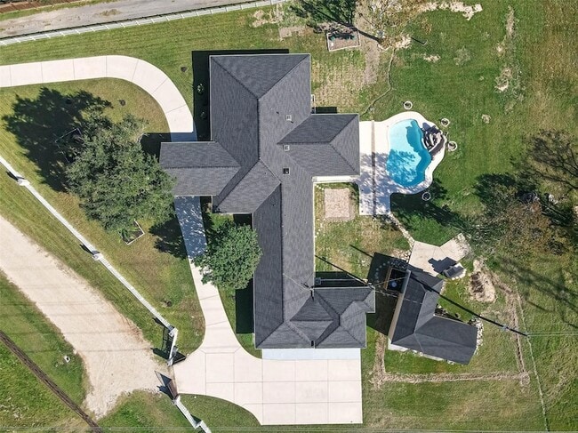 Building Photo - 26611 Meadow Ln