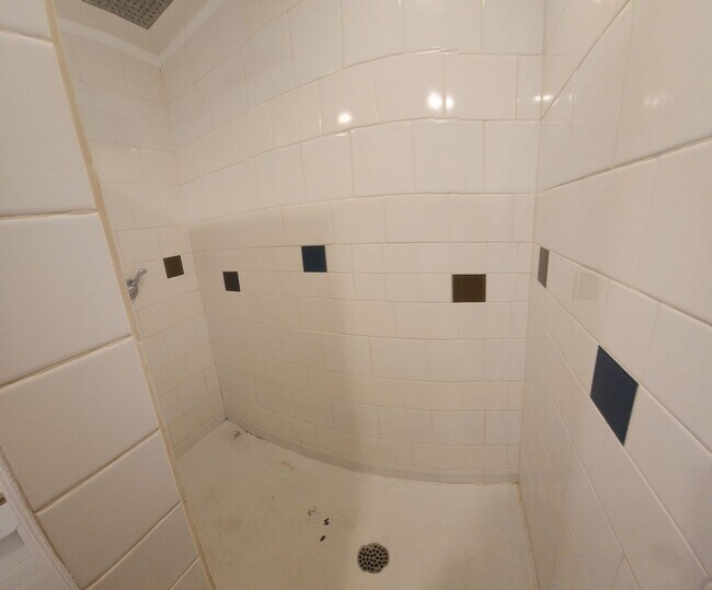 Building Photo - 1941 Abbott St