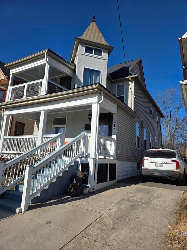 Building Photo - 1340 Oak St