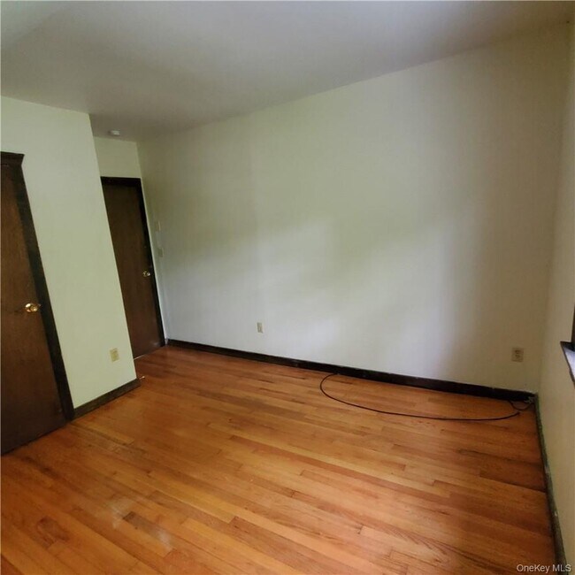 Building Photo - 32 Bircher Ave