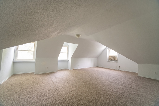 Building Photo - 6600 Nottingham Ave