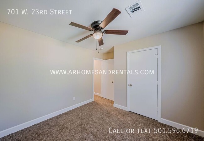 Building Photo - 701 W 23rd St