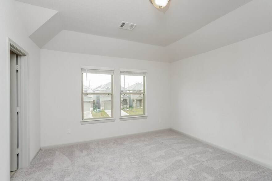 Building Photo - 7918 Fijian Cypress Dr