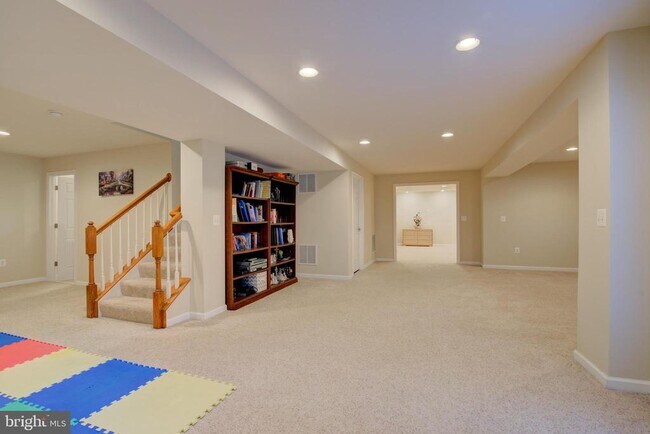 Building Photo - 25291 Kilkeen Way