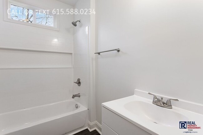 Building Photo - 307 W 13th St