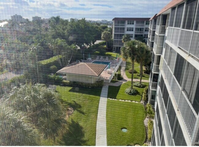 Building Photo - 2809 Florida Blvd