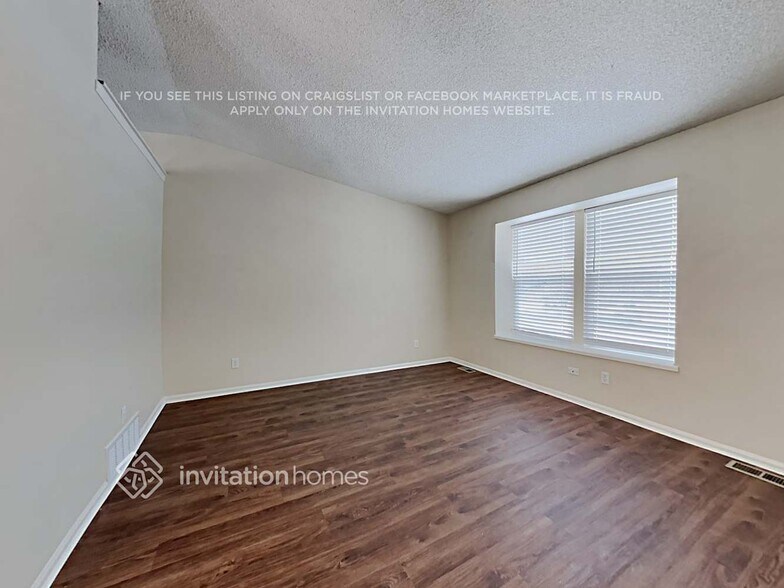 Building Photo - 3474 Foxridge Dr