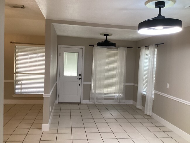 Building Photo - 17046 Clan MacIntosh Dr