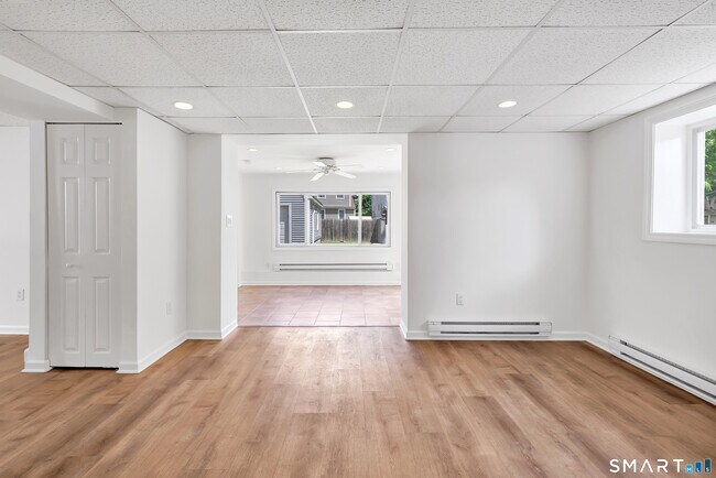 Building Photo - 41 Frisbie St